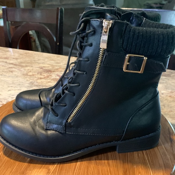 New Bamboo Black Lace up boots with zipper size 10 - Picture 7 of 10